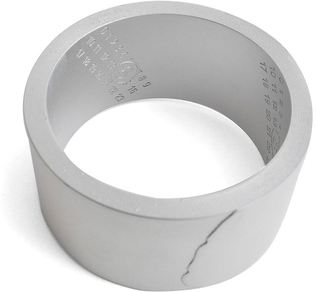 Maison Margiela MM6 Maison Margiela Logo Engaved Large Bracelet Zilver