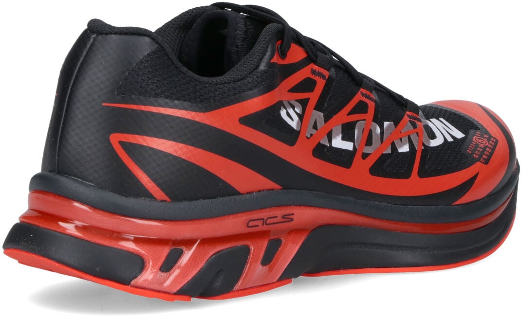 Maison Margiela "Xt-6" Sneakers – Black/Red Zwart