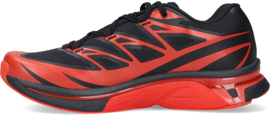 Maison Margiela "Xt-6" Sneakers – Black/Red Zwart