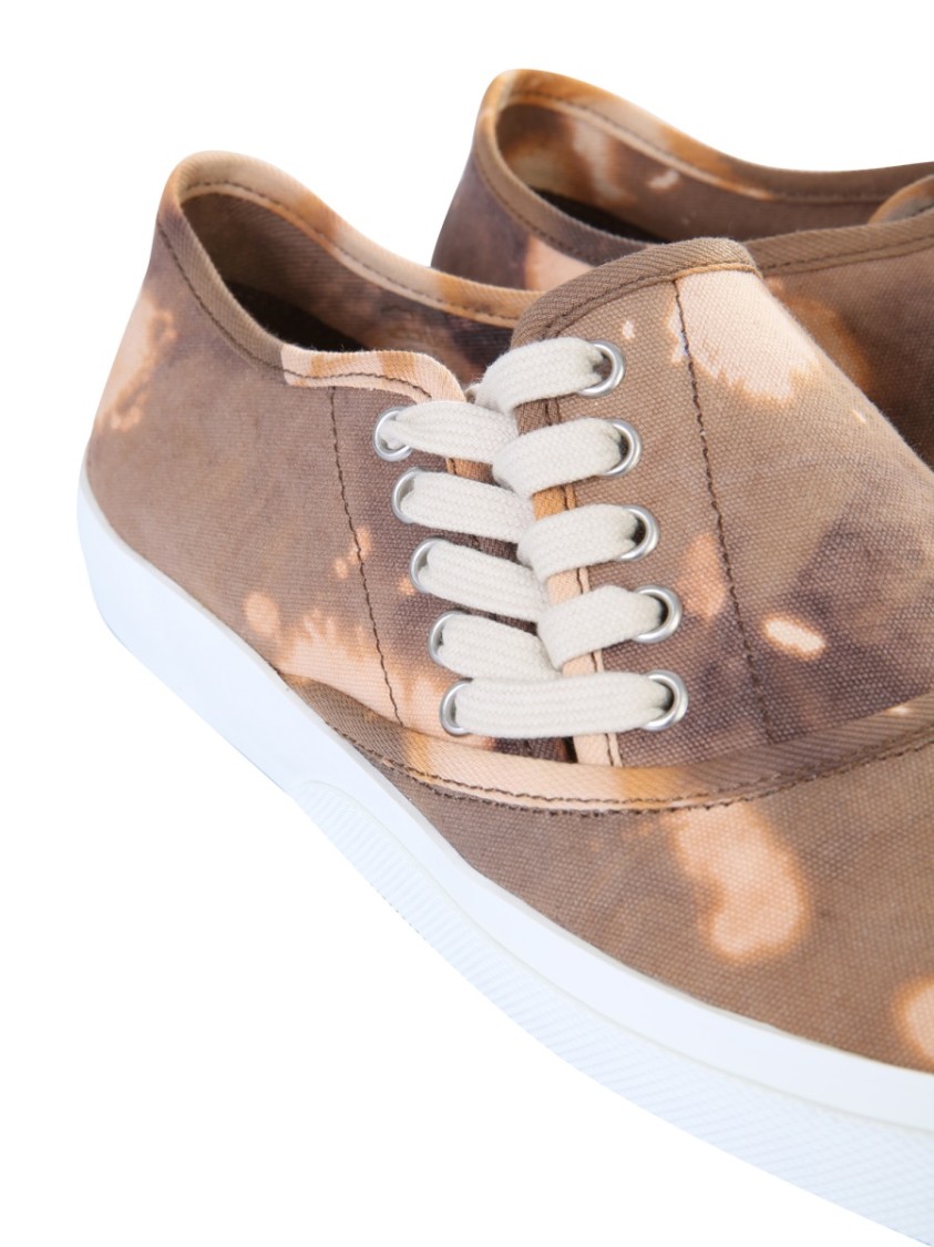 Maison Margiela Asymmetrical Tie-Dye Sneakers Neutraal