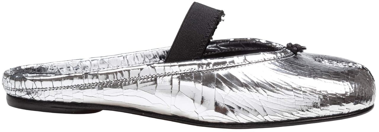 Maison Margiela Maison margiela silver broken leather tabi mule Zilver