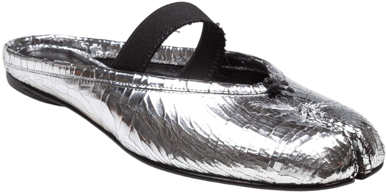 Maison Margiela Maison margiela silver broken leather tabi mule Zilver