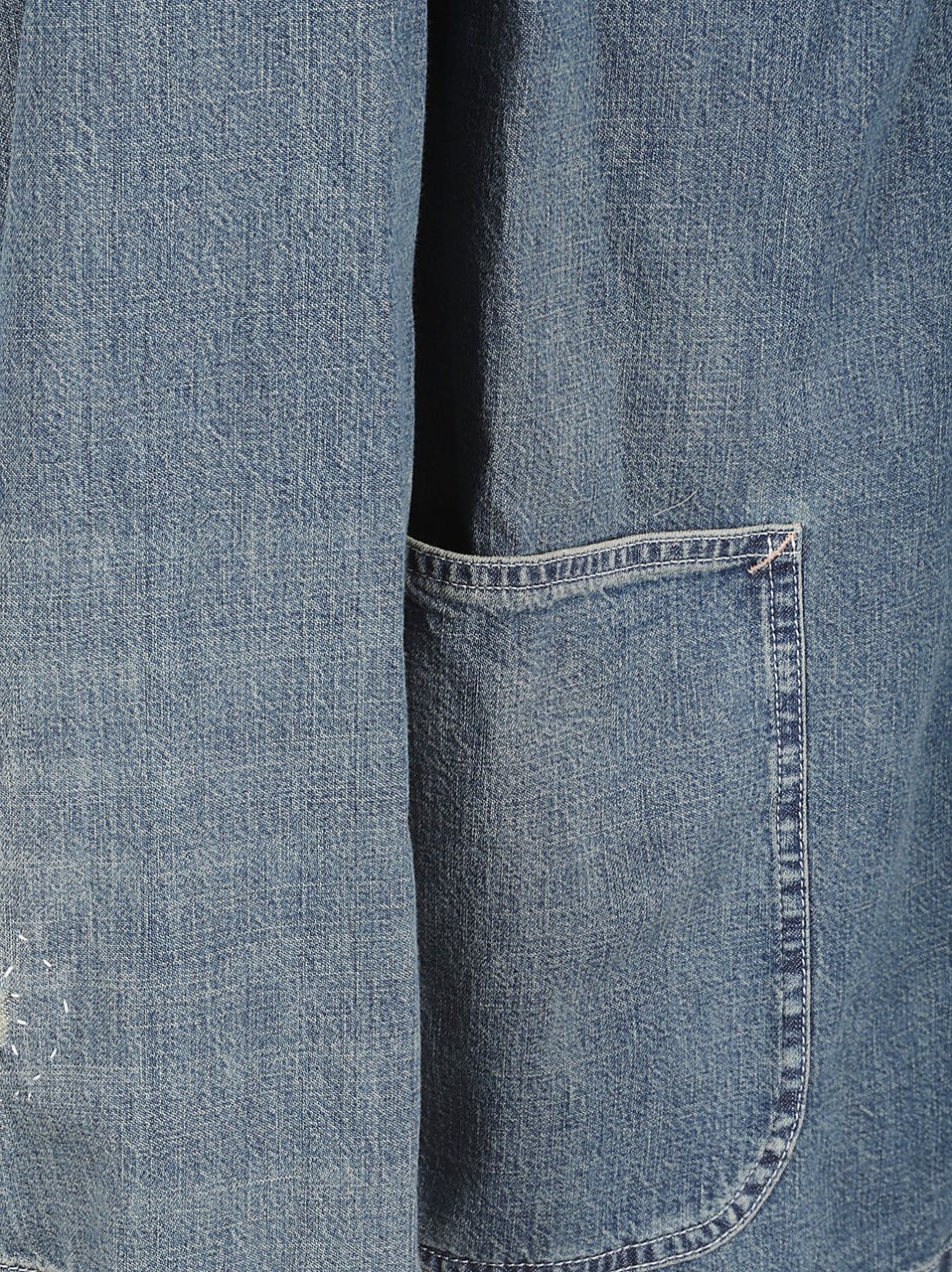 Maison Margiela Vintage-Inspired Denim Jacket with Button-Up Front Blauw