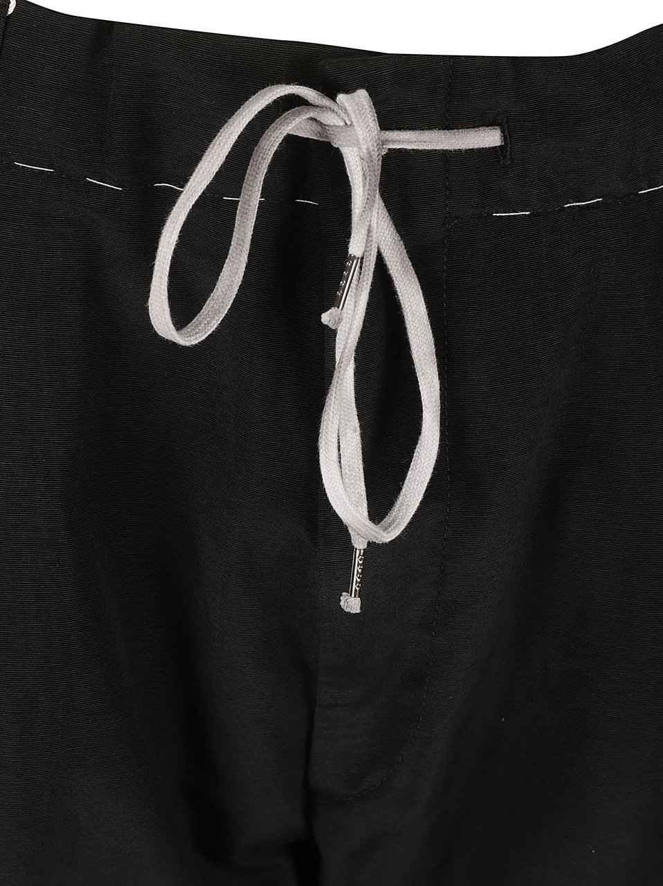 Maison Margiela Tailored Black Trousers with Subtle Sheen Zwart