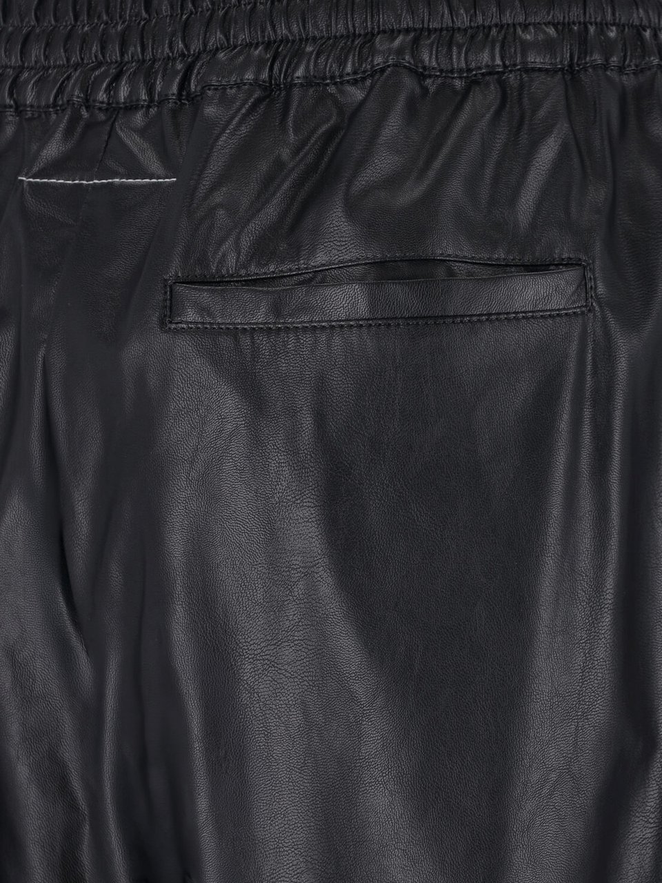 Maison Margiela Wide-Leg Faux Leather Pants with Gathered Waistband and Side Pockets Zwart