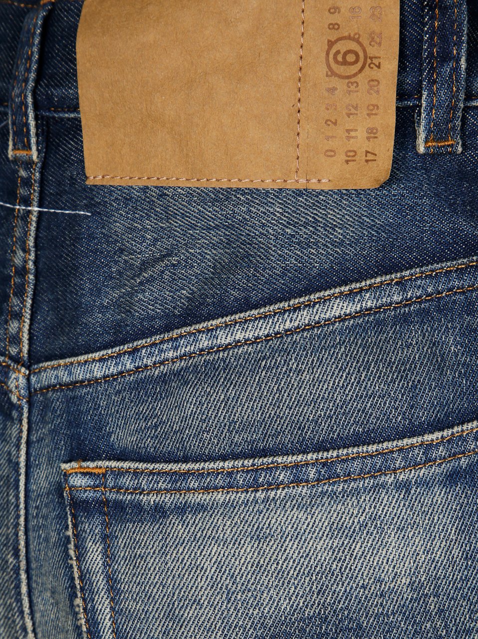 Maison Margiela High-Waisted Wide-Leg Jeans with Vintage Wash Zwart