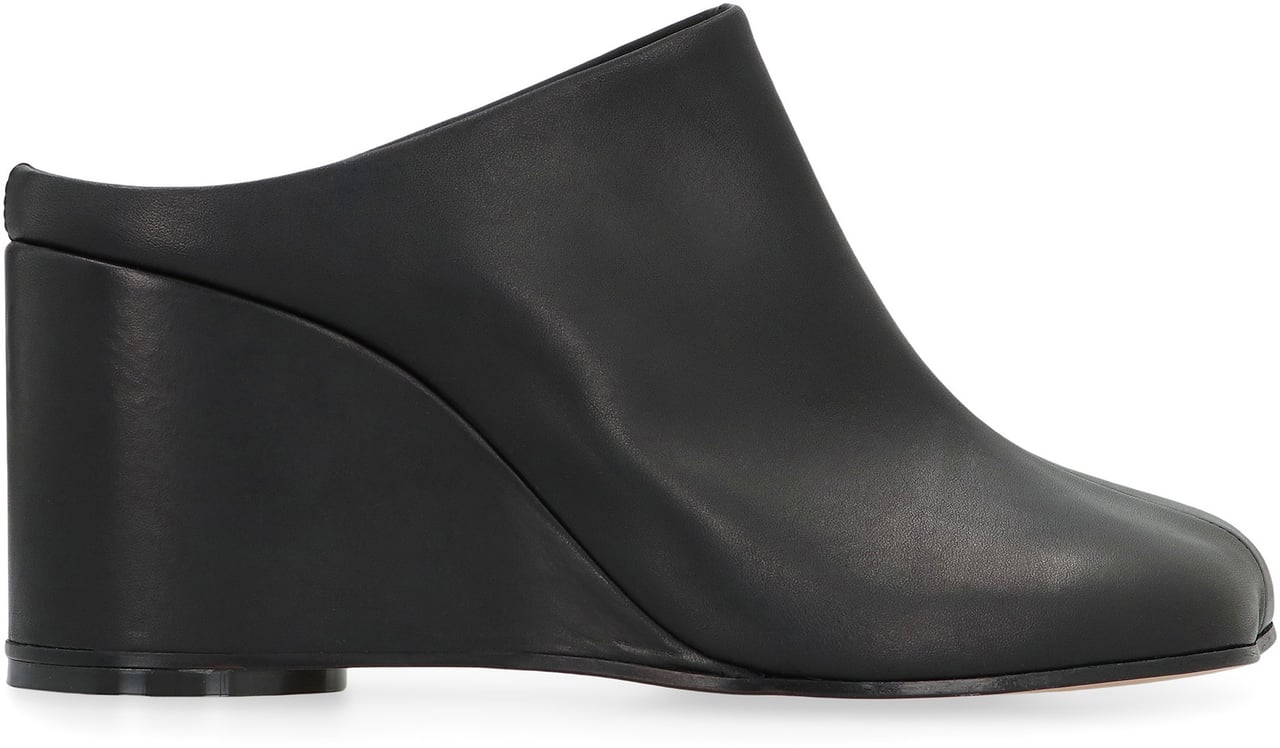 Maison Margiela Leather mules Zwart