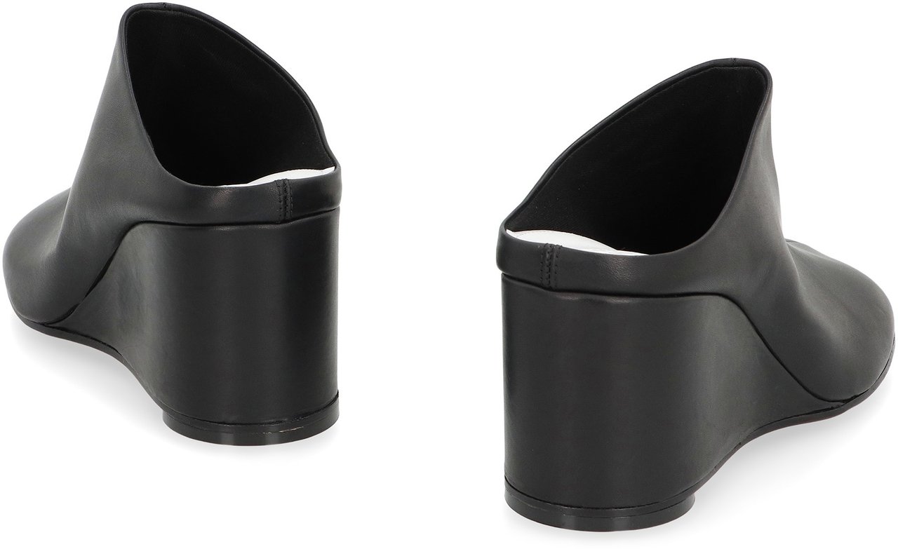 Maison Margiela Leather mules Zwart