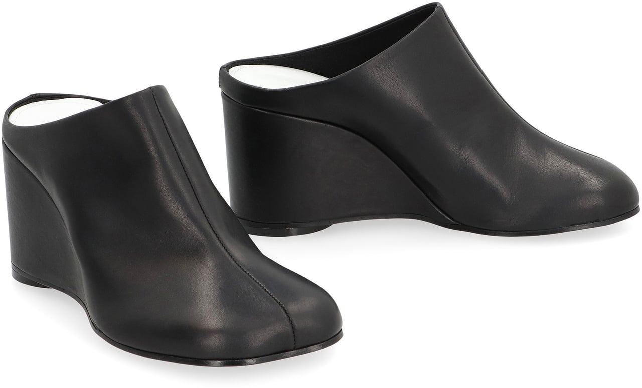 Maison Margiela Leather mules Zwart