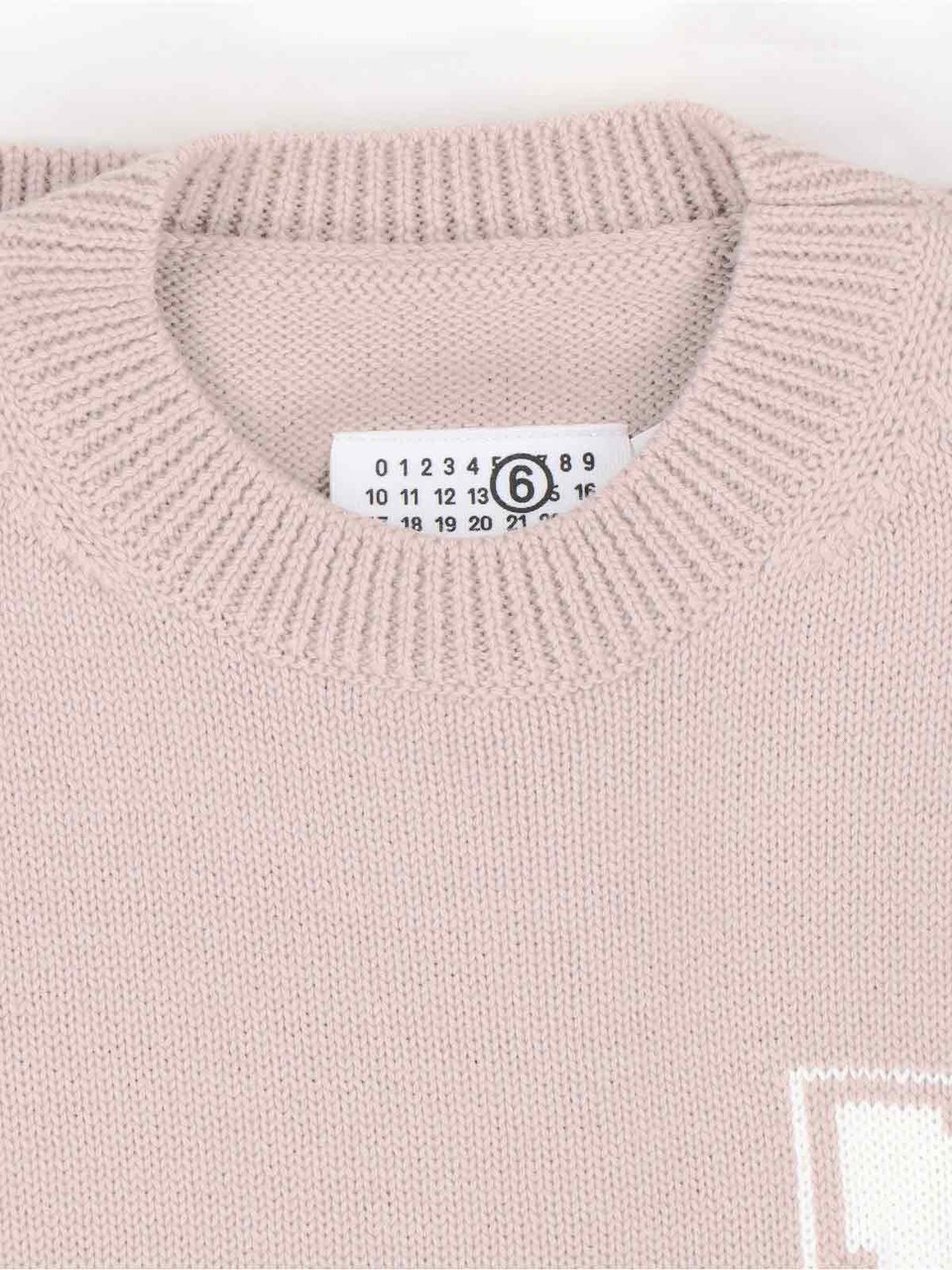 Maison Margiela Textured Knit Sweater with Ribbed Trim – Neutral Roze