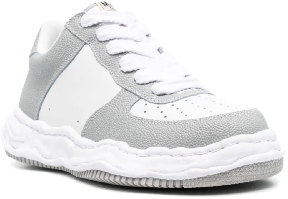 Maison Mihara Yasuhiro Wayne Low Original Sole Basket Leather Low Top Sneaker Grey/white Wit