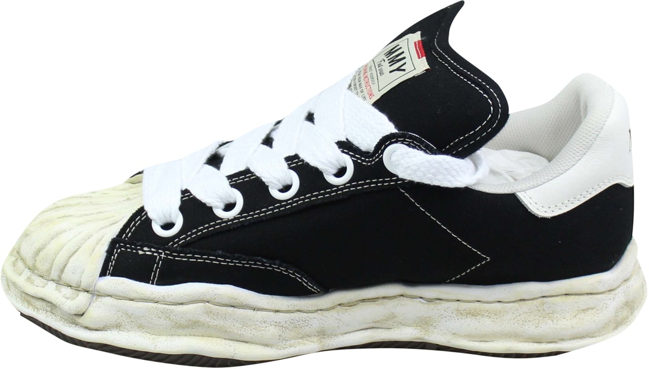 Maison Mihara Yasuhiro Maison Mihara Yasuhiro Canvas Low Distressed Midsole 'Black/White' Zwart