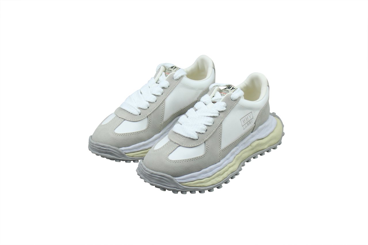 Maison Mihara Yasuhiro Maison Mihara Yasuhiro Larry OG Sole Low-cut Sneaker 'Wit' Wit