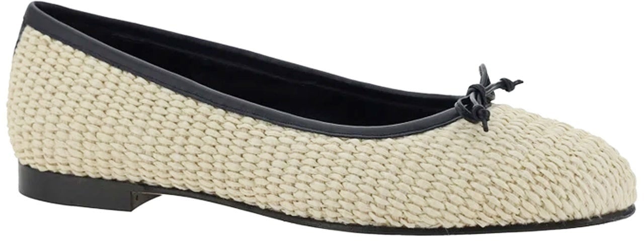 Manolo Blahnik Veralli 010 Ballerina Flats Divers
