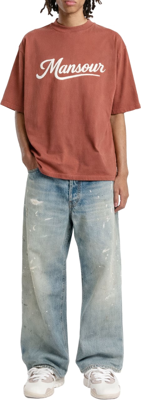 Mansour Script T-shirt Cedar Wood Bruin
