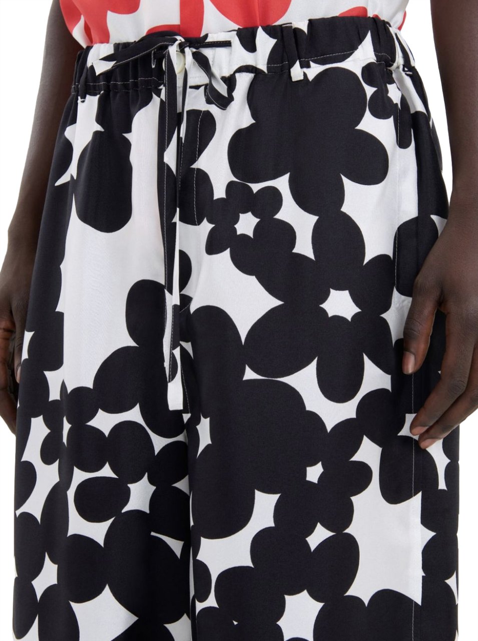 Marni Flower Printed Silk Shorts Black/white Wit