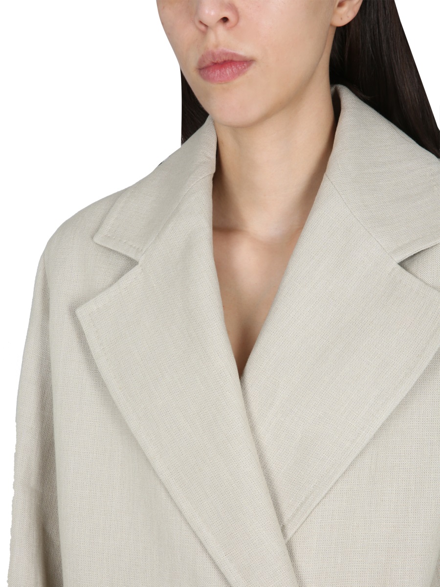 Max Mara Linen Duster with Button Closure and Peaked Lapel Wit