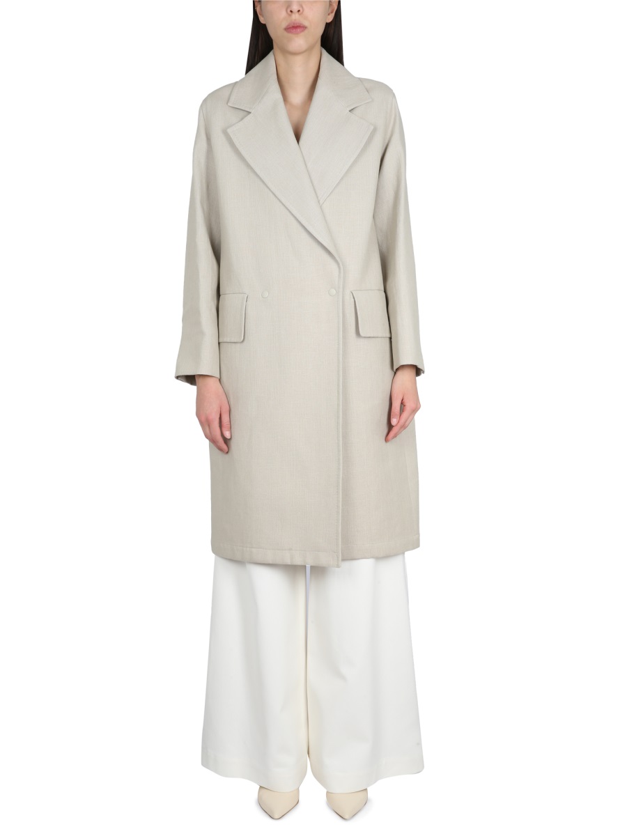 Max Mara Linen Duster with Button Closure and Peaked Lapel Wit