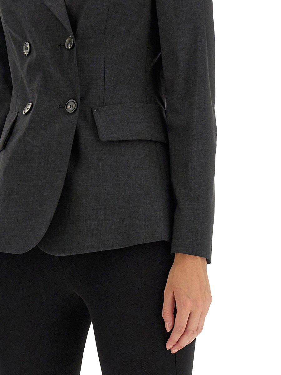 Max Mara Double-Breasted Jacket with Notched Lapels in Virgin Wool Zwart