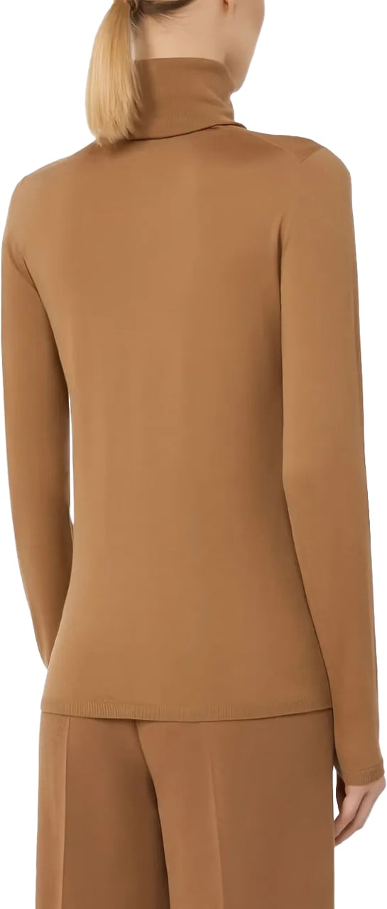 Max Mara saluto divers Divers