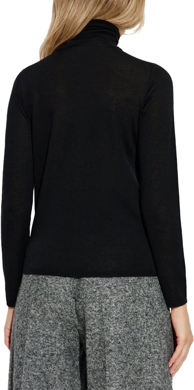 Max Mara saluto divers Divers