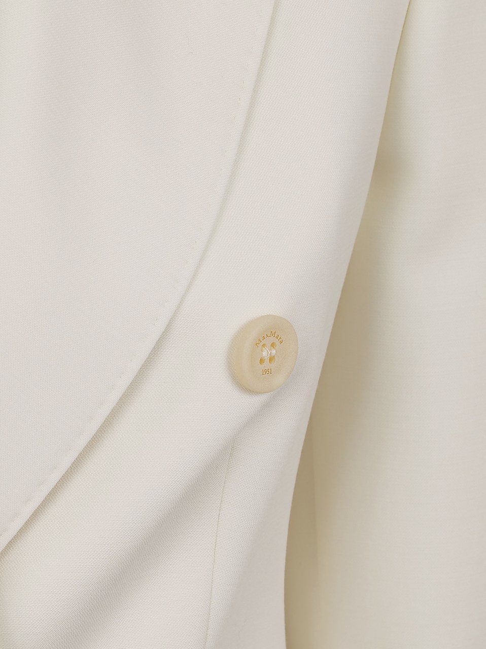 Max Mara Double-Breasted Blazer with Cropped Fit and Peak Lapels Wit