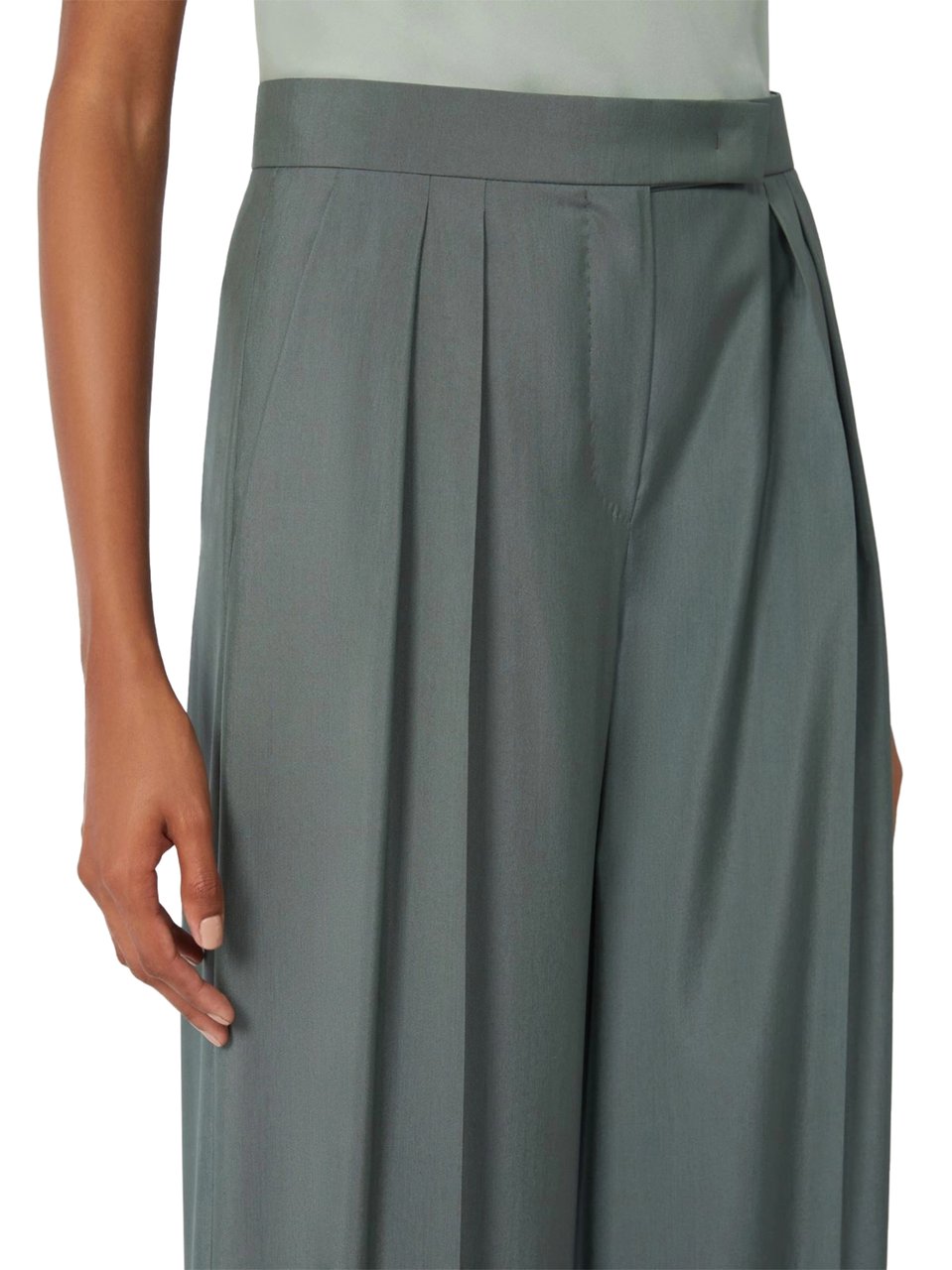Max Mara Wide-Leg Trousers with Soft Pleats and Structured Waistband Grijs