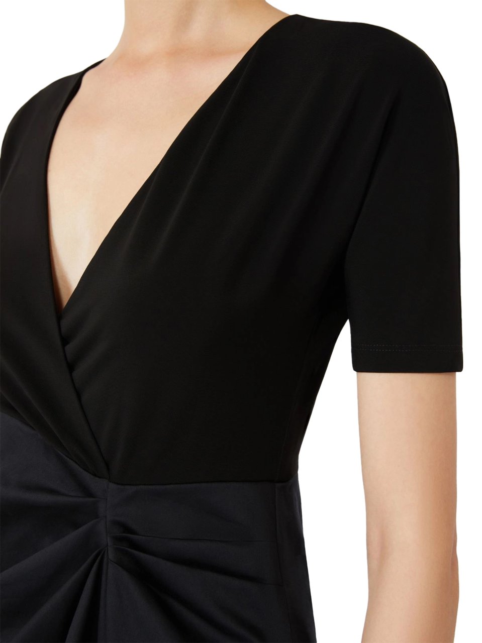 Max Mara Fitted Midi Dress with Draped Skirt and V-Neckline Zwart