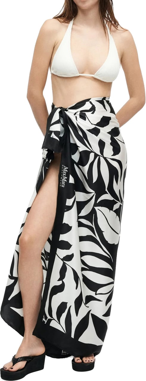 Max Mara Scarfs Nero Stampa Floreale Zwart