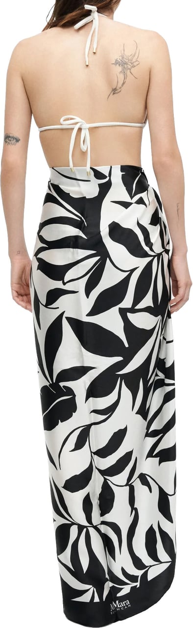 Max Mara Scarfs Nero Stampa Floreale Zwart