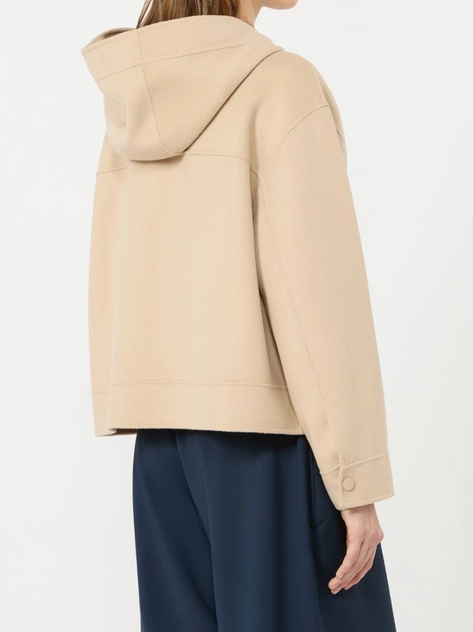 Max Mara Cropped Jacket with Hood and Buttoned Cuffs Neutraal