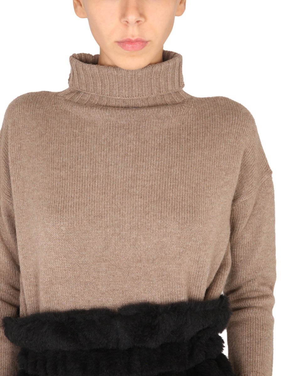Max Mara Cropped Round-Neck Top with Fitted Silhouette Neutraal
