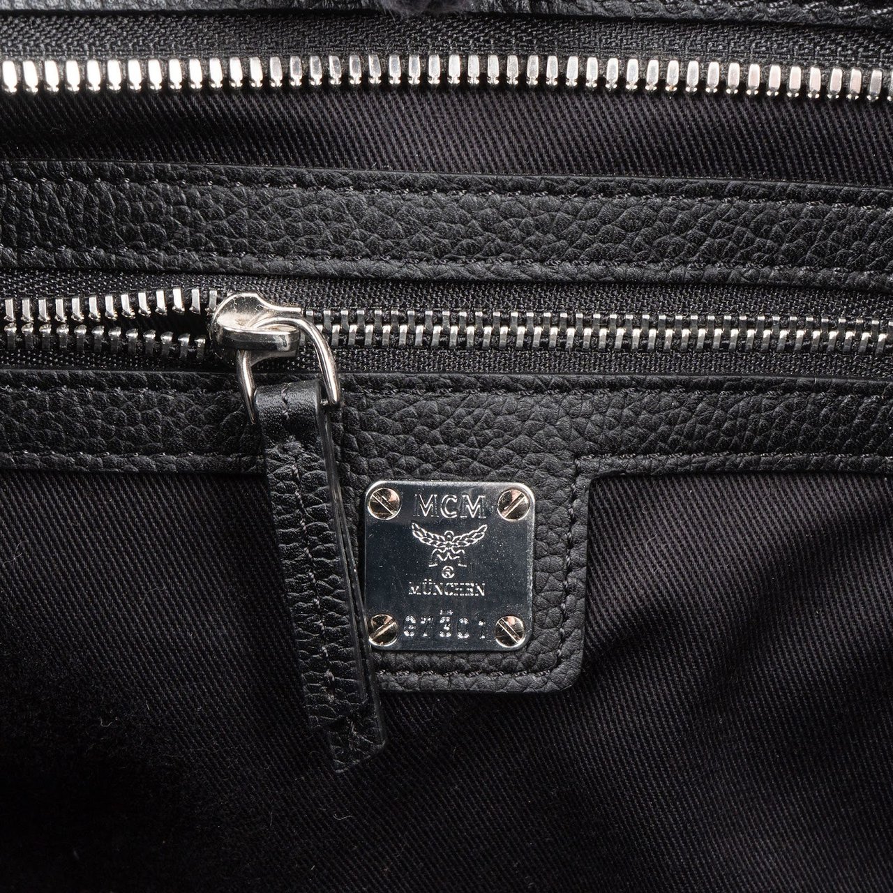 MCM MCM Leather Catherina Studded Tote Shoulder Bag Zwart