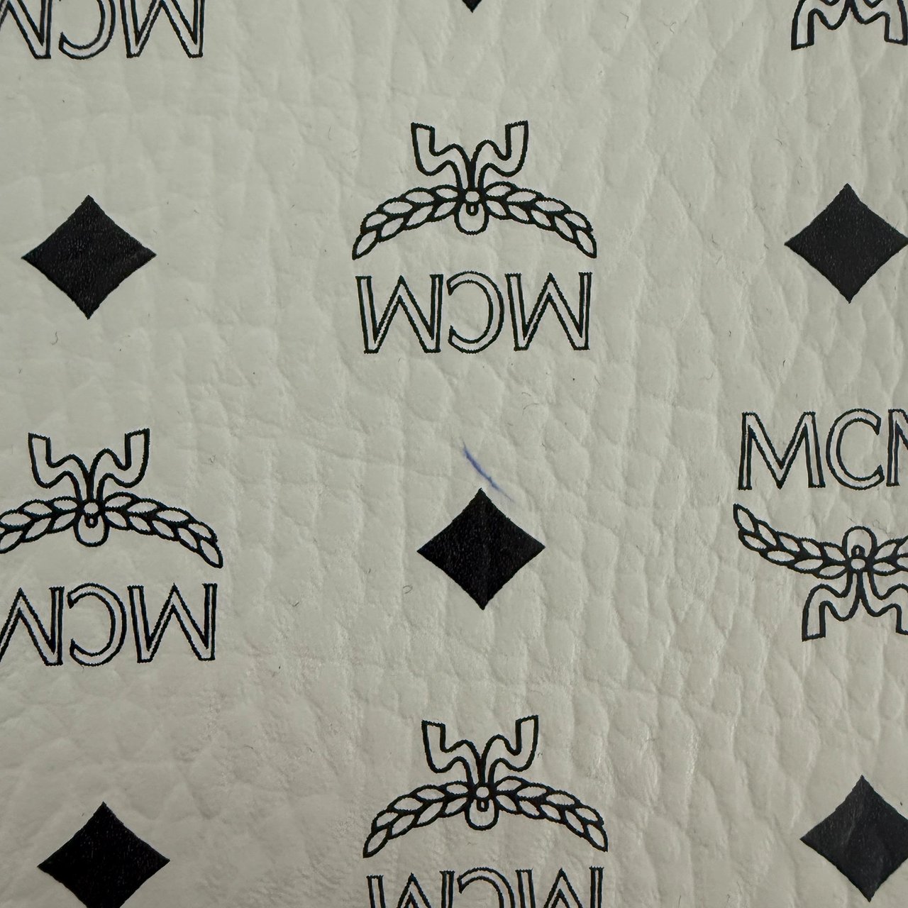MCM MCM Munich tote bag in Visetos white with removable pouch /good Wit