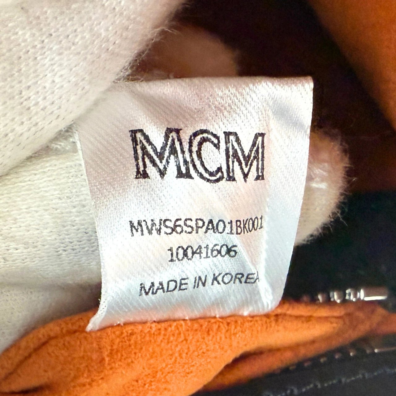 MCM MCM Patricia Umhängetasche Schwarz / neuwertig Zwart