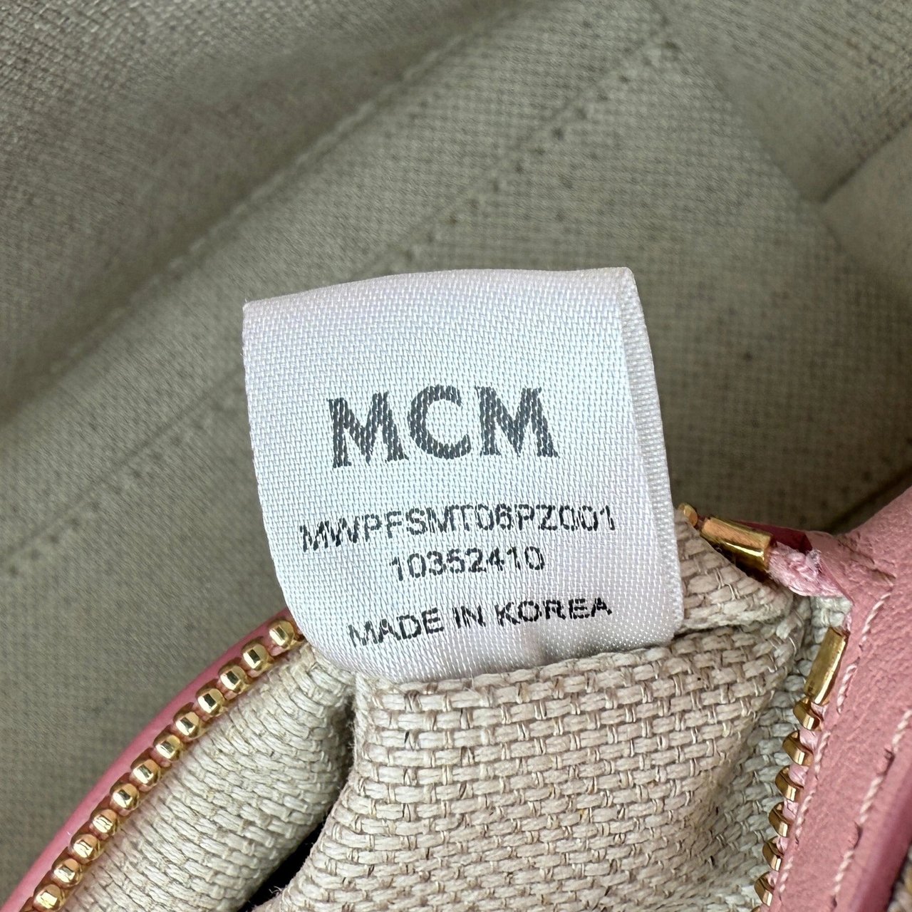 MCM MCM Mini Toni Shopper mit Reißverschluss in Visetos Soft Pink / sehr gut Roze