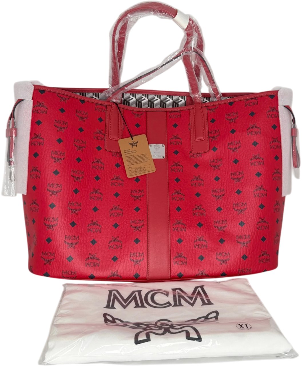 MCM Liz reversible shopper large red with large removable pouch 2025 / unworn Rood