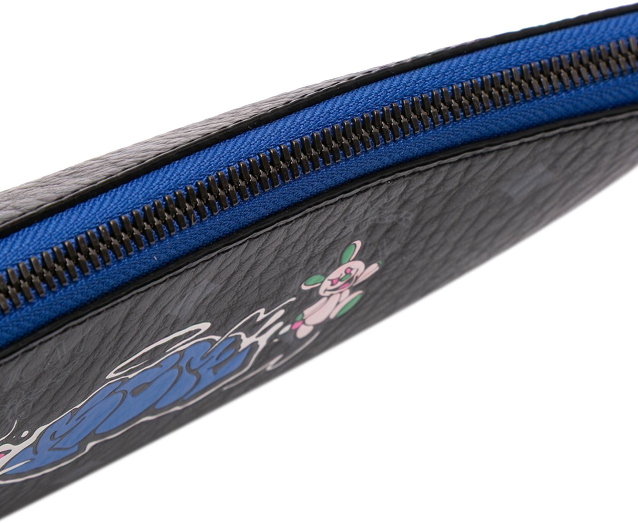 MCM Sambypen Haru Henry Kaiser Visetos Coated Canvas Clutch Zwart