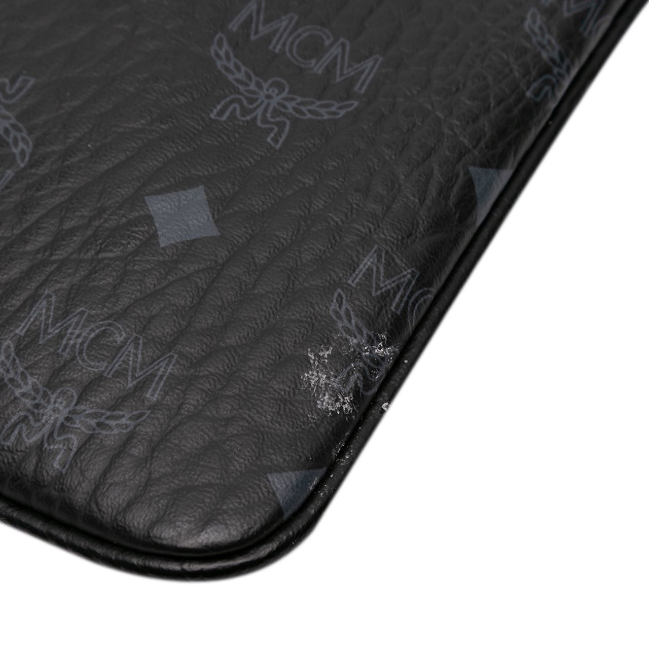 MCM Sambypen Haru Henry Kaiser Visetos Coated Canvas Clutch Zwart