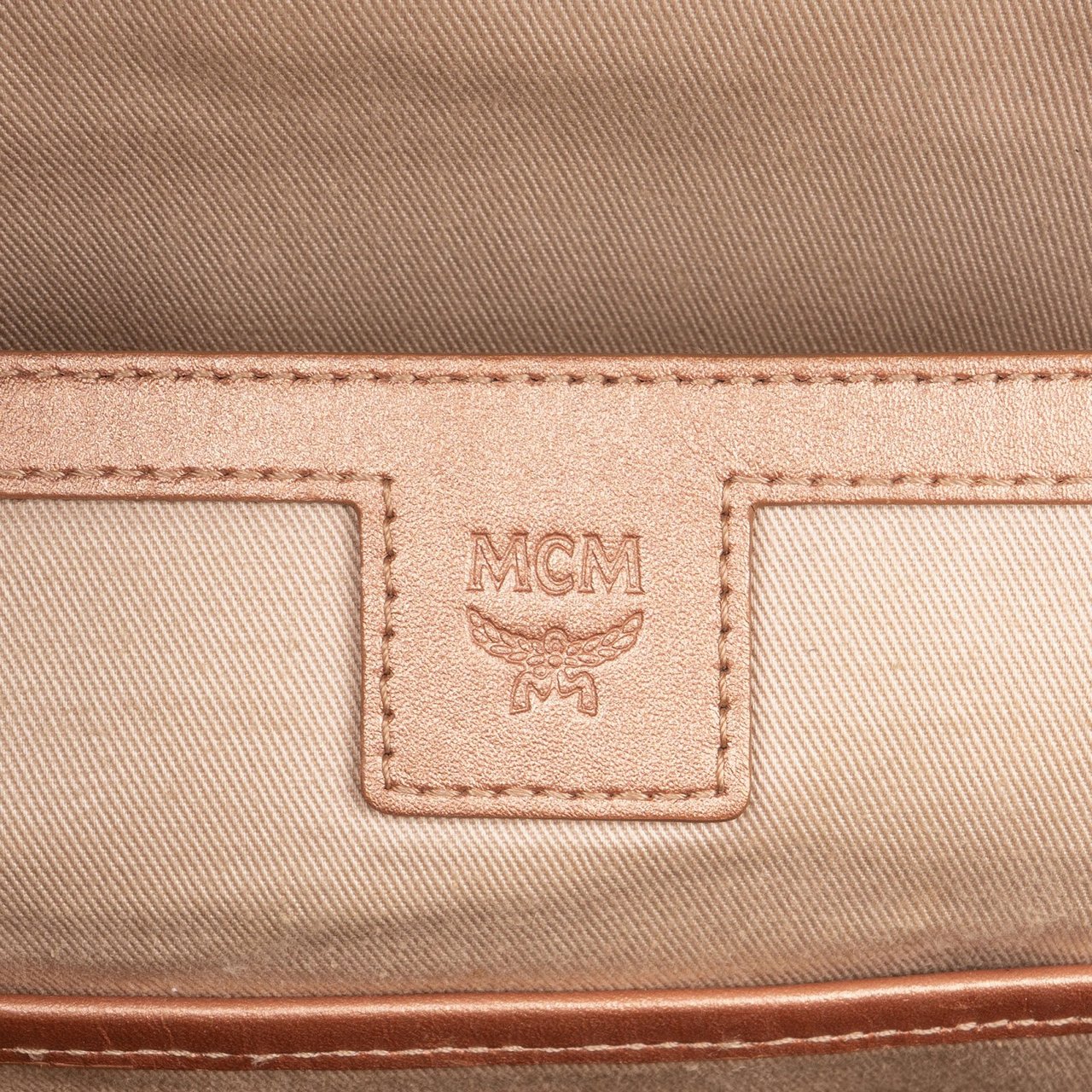 MCM MCM Visetos Monogram Metallic Stark Studded Backpack Roze