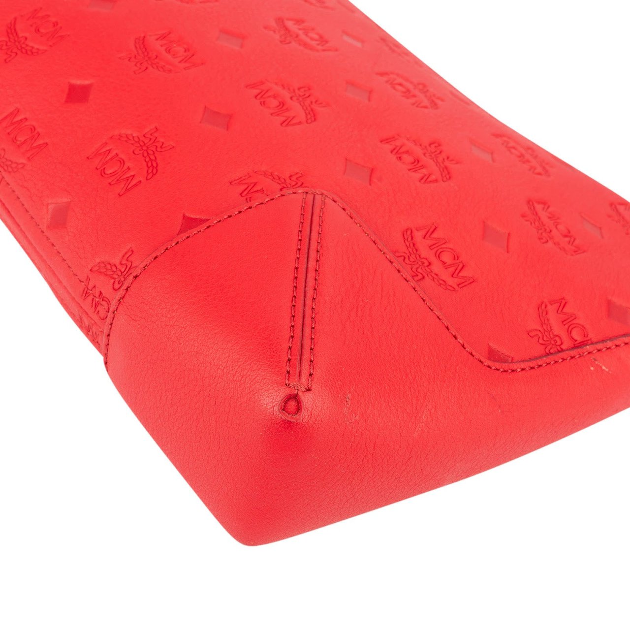MCM MCM Visetos Monogram Embossed Crossbody Bag Rood