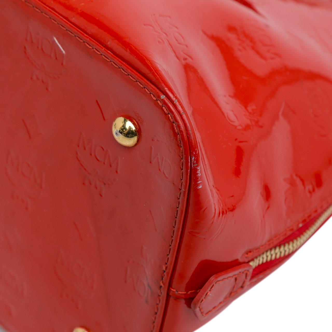 MCM Visetos Patent Handbag Rood