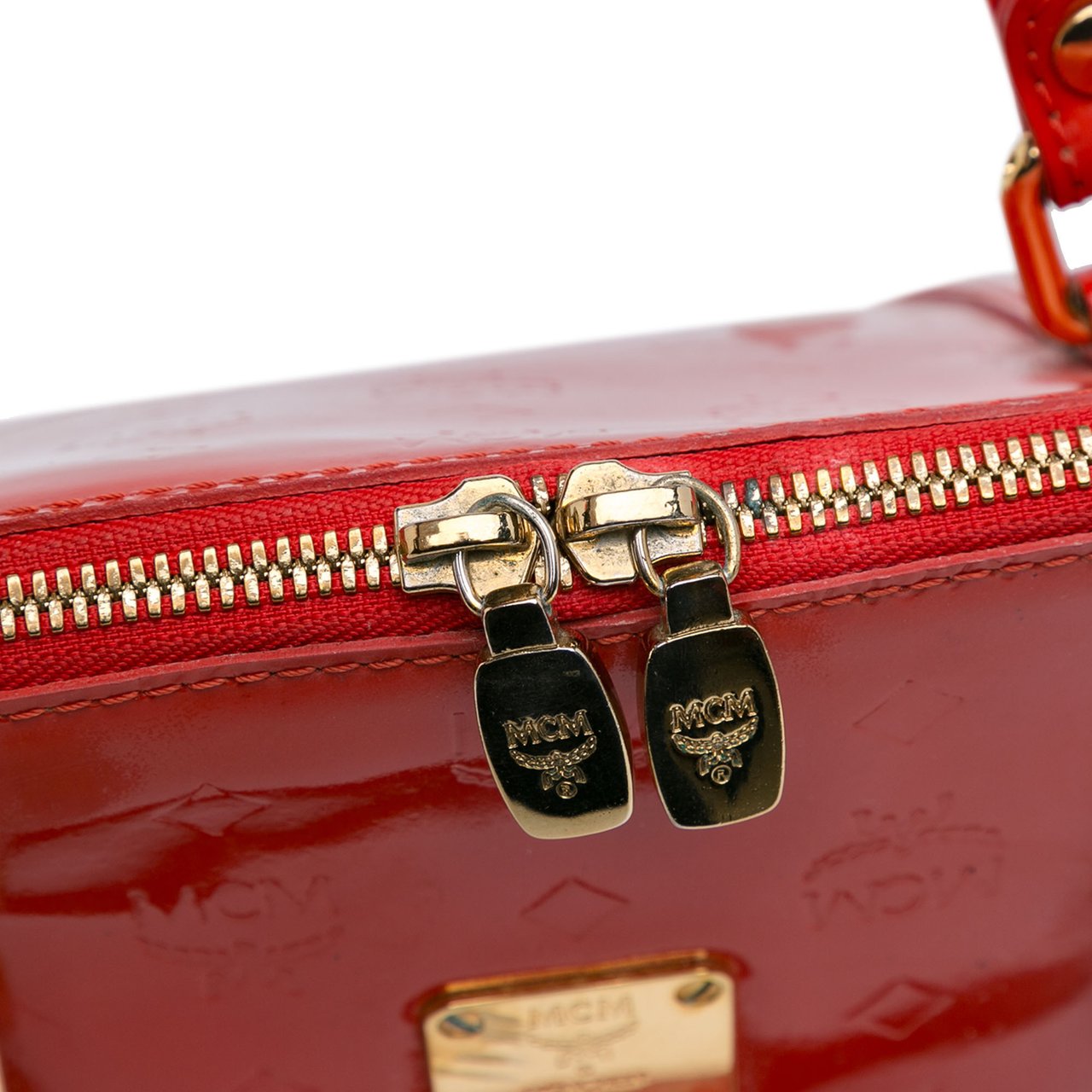 MCM Visetos Patent Handbag Rood