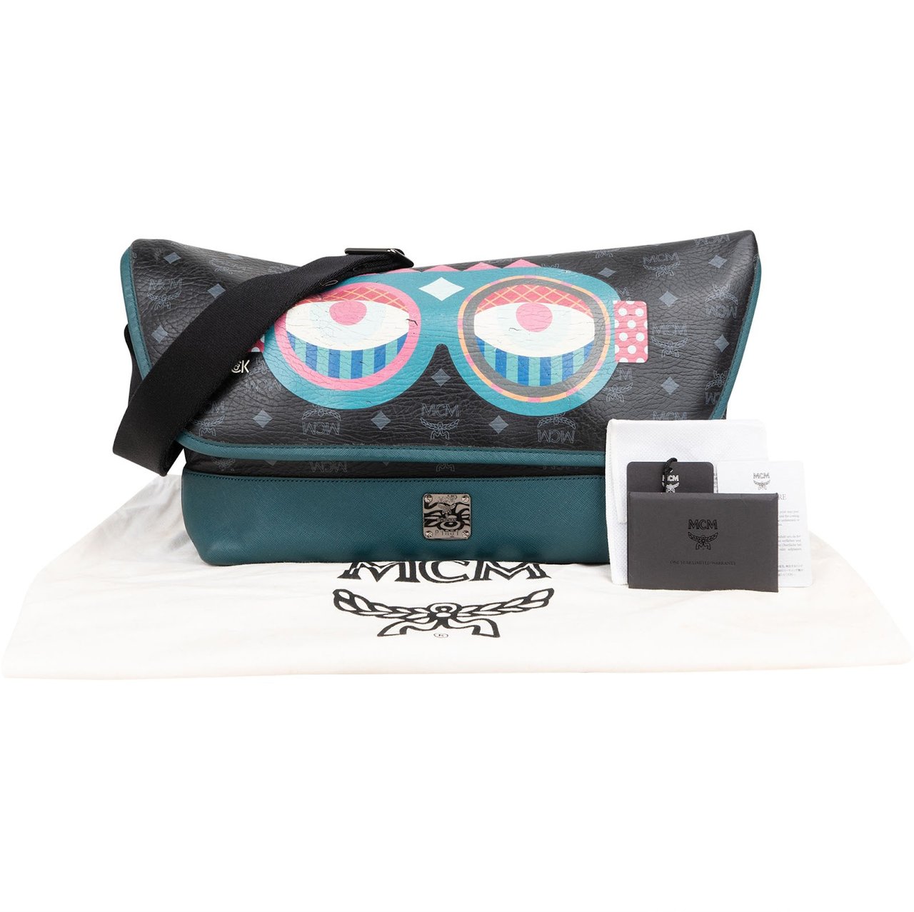 MCM Monogram Visetos Craig & Karl Eyes on the Horizon Messenger Crossbody Bag Zwart