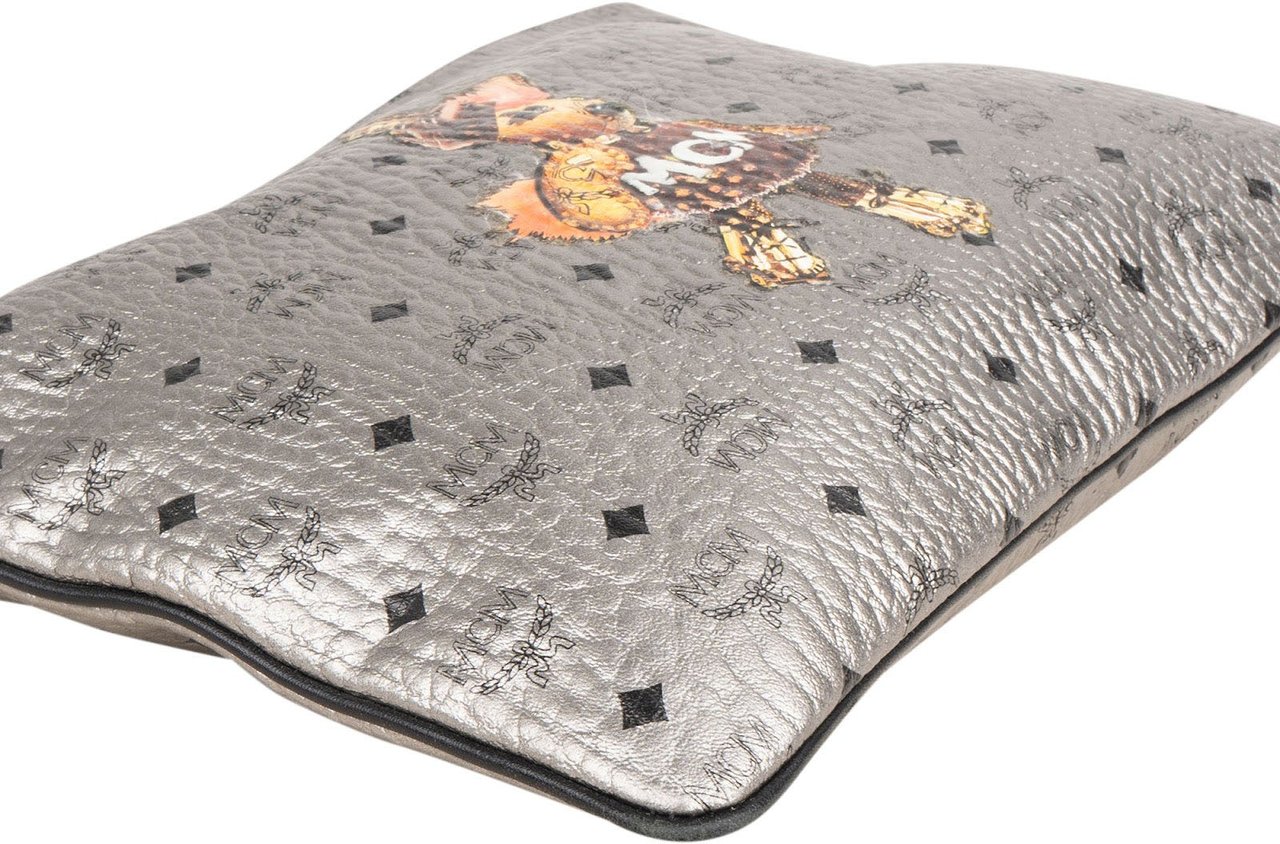 MCM Monogram Metallic Visetos Zoo Clutch Zilver