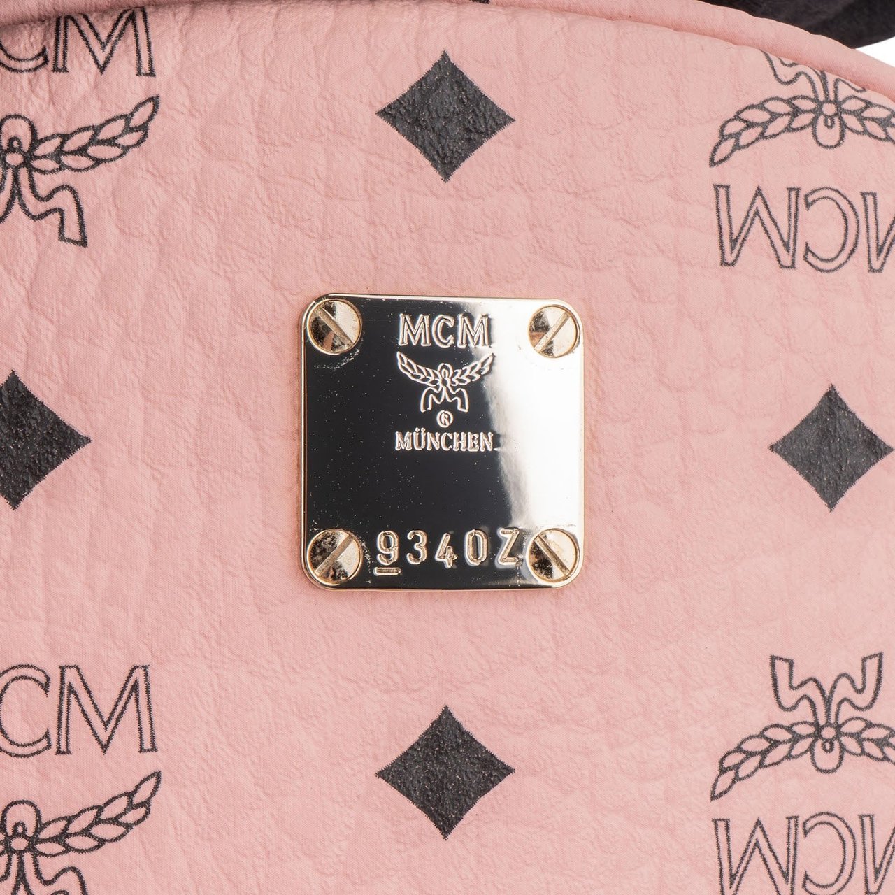 MCM Monogram Visetos Stark Side Studs Backpack Roze