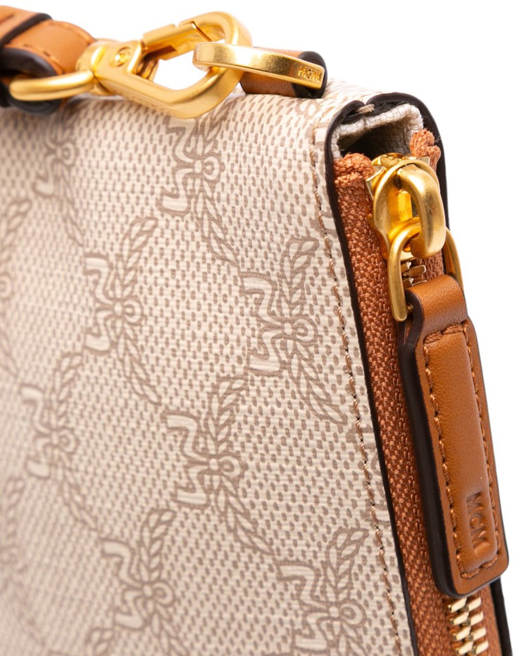 MCM Medium Lauretos Coated Canvas Himmel Wristlet Zip Pouch Bruin