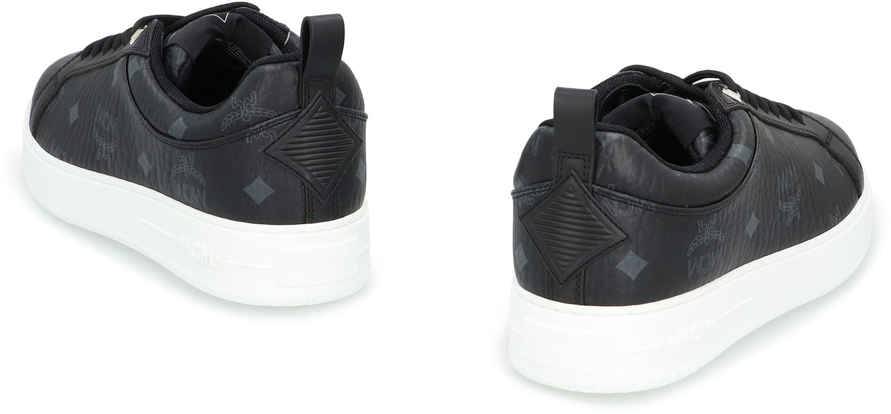 MCM Sneakers Neo Terrain Lo in Visetos Zwart