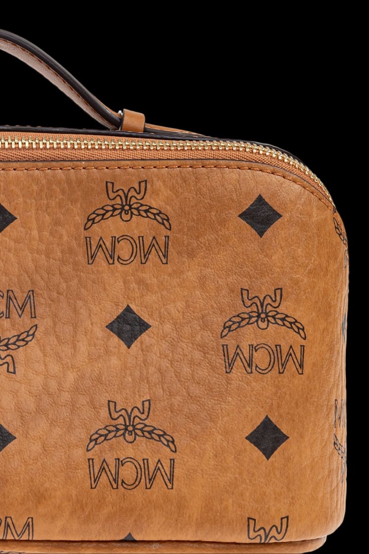 MCM Structured Brown Bag With Clean Lines And Functional Design Bruin