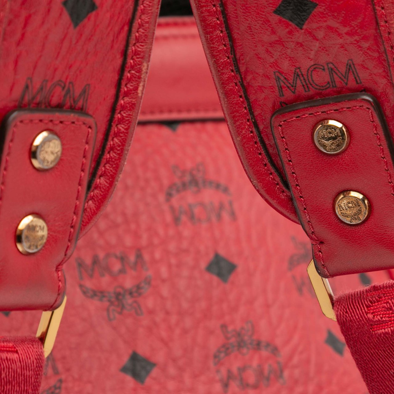 MCM Medium Studded Visetos Coated Canvas Stark Backpack Rood